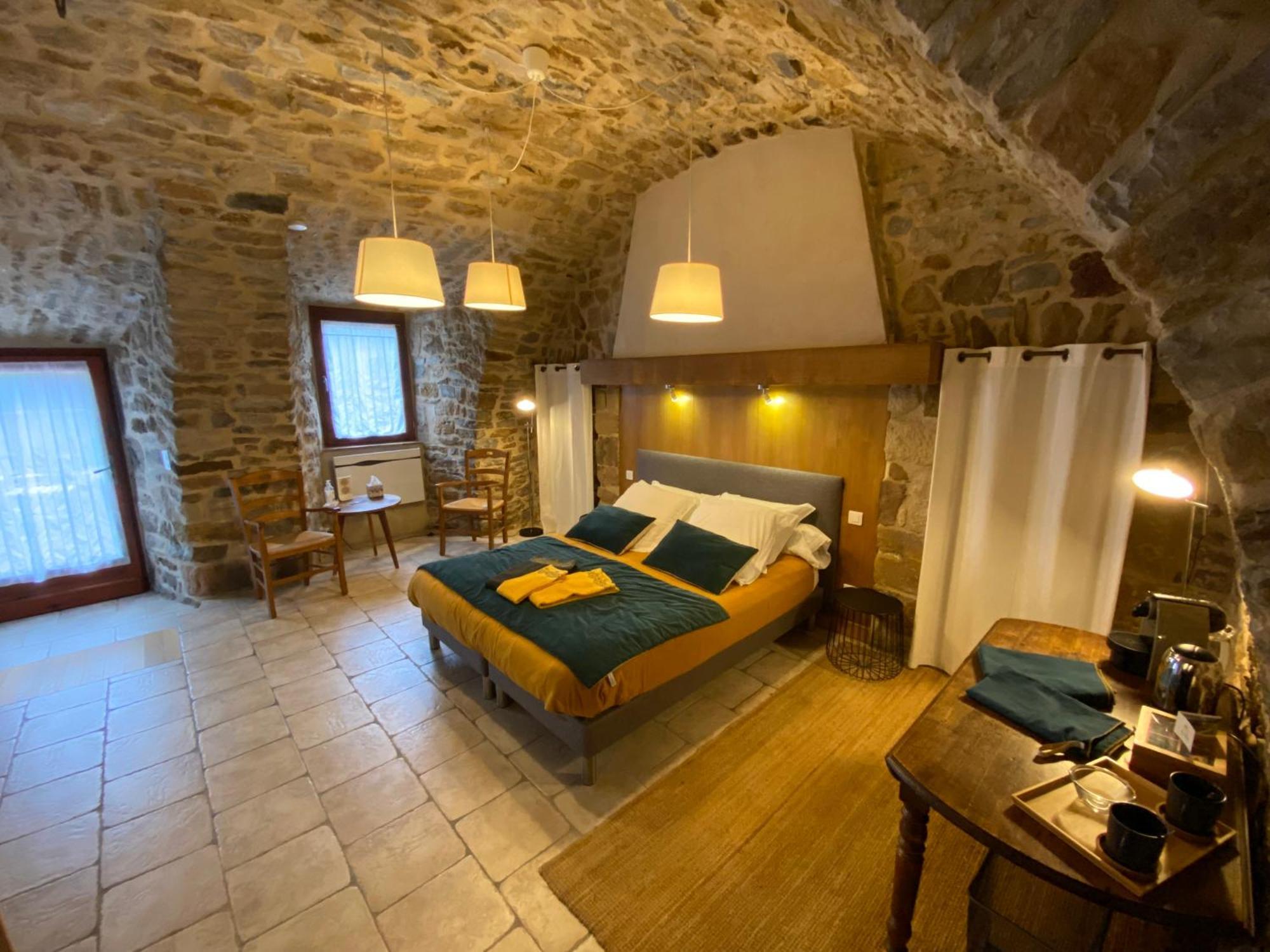 Les Caselles, Gite Et Maison D'Hotes Saint-Beauzely Dış mekan fotoğraf