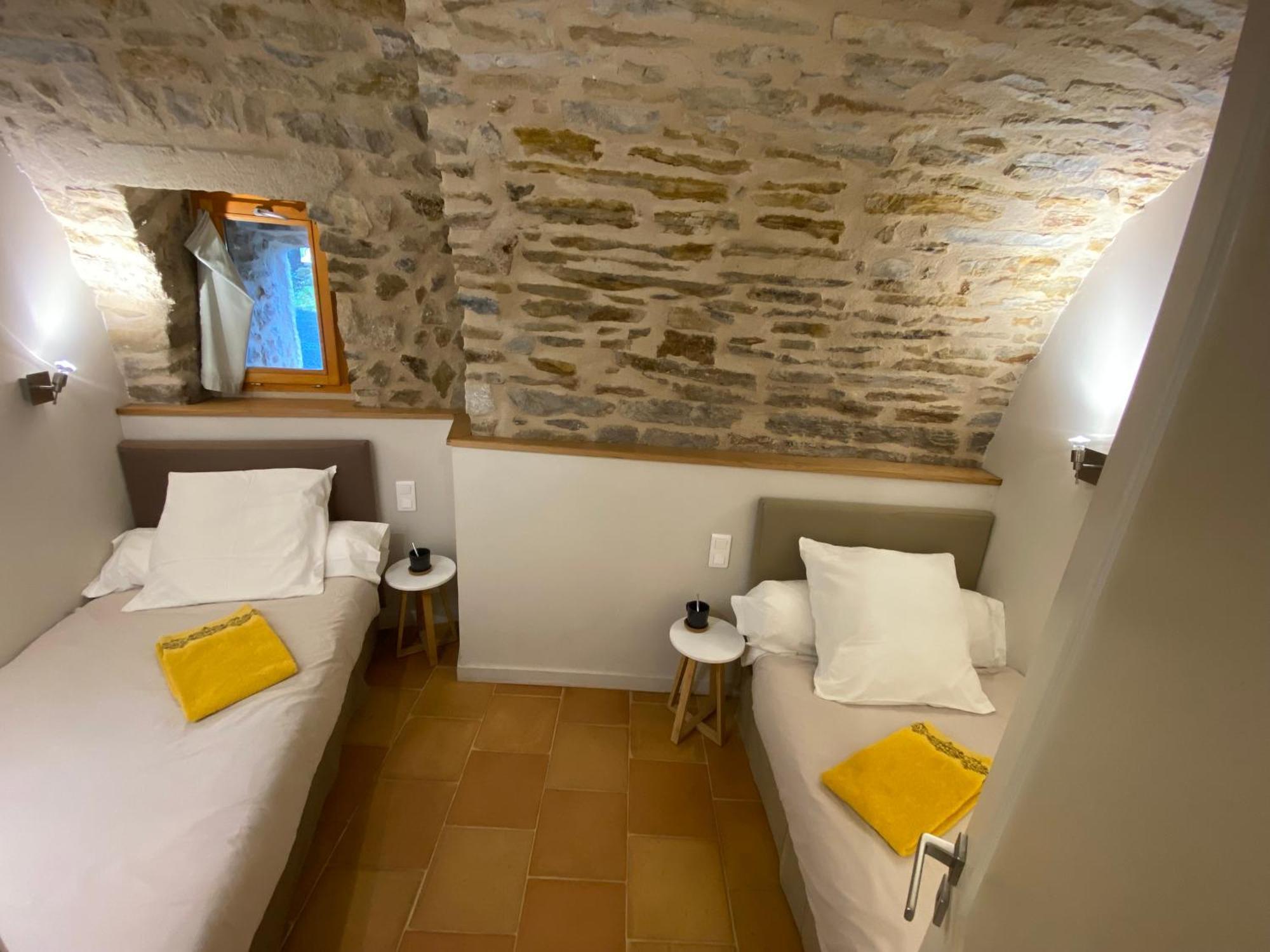 Les Caselles, Gite Et Maison D'Hotes Saint-Beauzely Dış mekan fotoğraf