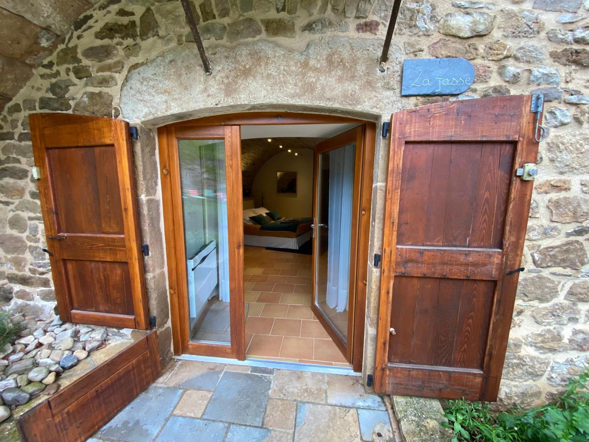 Les Caselles, Gite Et Maison D'Hotes Saint-Beauzely Dış mekan fotoğraf